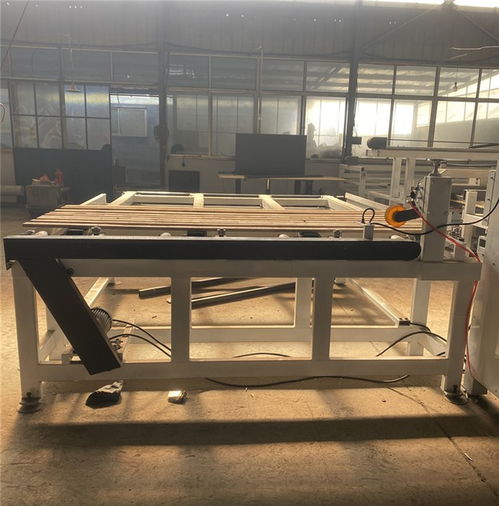 连意全自动拼板机 机械科技赋能，引领板材拼接新纪元